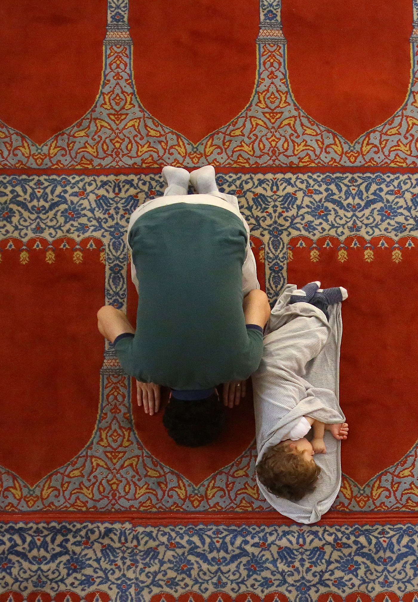 Turkish Muslims pray at the Suleymaniye Mosque on first day of the Eid-al-Adha in Istanbul, Turkey, 01 September 2017. Millions of Muslims around the world are preparing to celebrate the Eid al-Adha feast, or Kurban Bayrami in Turkey, when they will slaughter cattle, goats and sheep in commemoration of the Prophet Abraham
