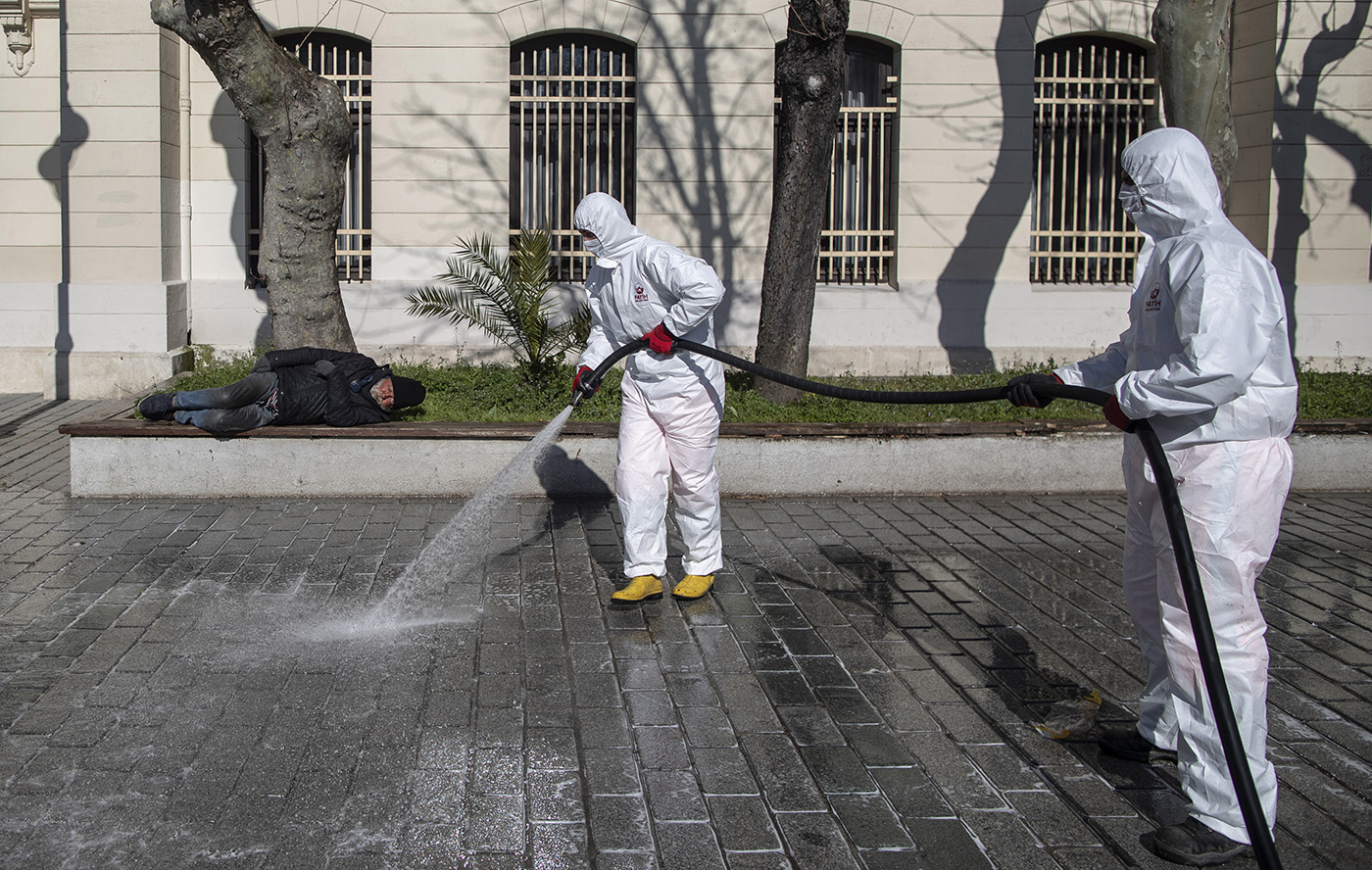 A member of the Fatih Municipality disinfects the Blue Mosque square to prevent the spread of the novel coronavirus COVID-19 in Istanbul, Turkey, 21 March 2020.   The Turkish religious affairs administration announced on 20 March 2020 that all mosques will not be open for community prays like Friday prayers and asked people to pray at home. Turkish health minister Fahrettin Koca on 20 March 2020 said that there are 670 confirmed cases of the coronavirus and 9 related deaths. Turkey decided to halt public events, temporarily shut down schools and suspend sporting events in an attempt to prevent further spreading of coronavirus COVID-19.
